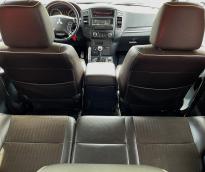 Mitsubishi Pajero Intense  2011