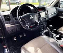 Mitsubishi Pajero Intense  2011