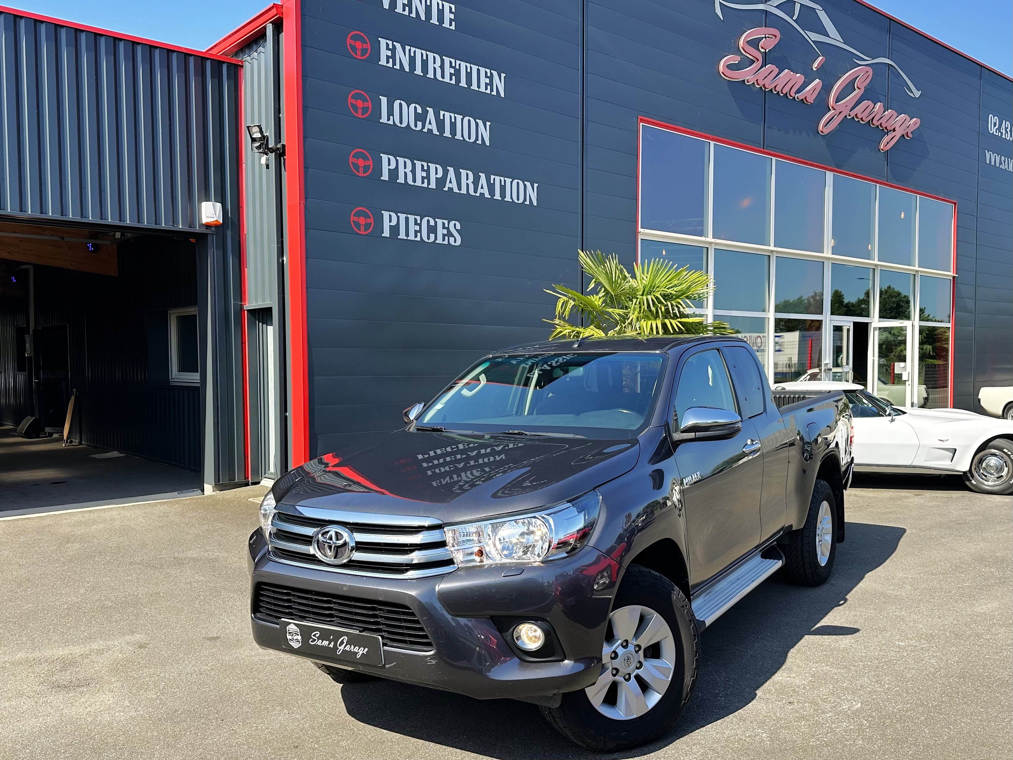 TOYOTA HILUX 2.4 D-4D 150ch King Cabine 4WD Echange Possible