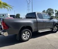 TOYOTA HILUX 2.4 D-4D 150ch King Cabine 4WD Echange Possible 2019